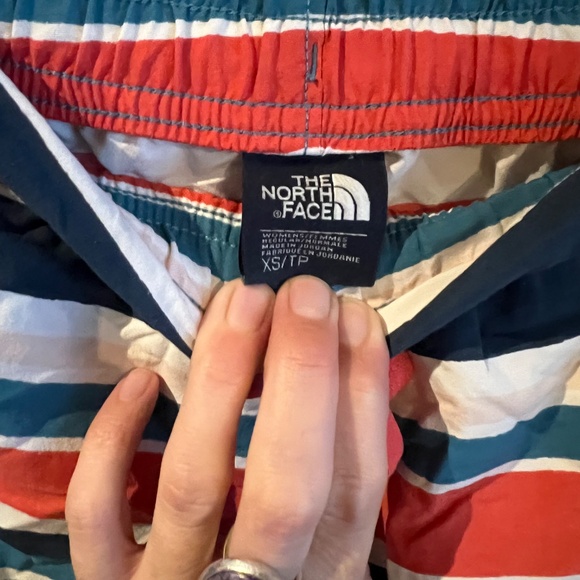 The North Face Flash Dry Shorts - Picture 2 of 3